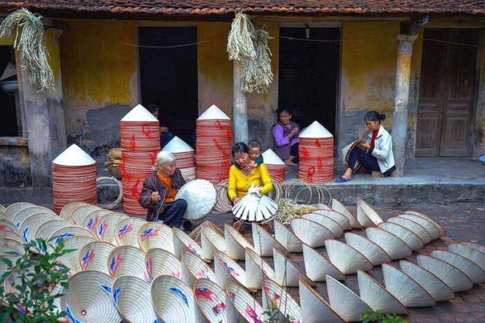 Full Day Tour: Incense Village, Hat-Making & Lacquer Art - Incense Factory Tour