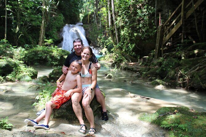 Full-Day Tour of Blue Hole and Dunn's River Falls, Including Fees - The Experience in Detail