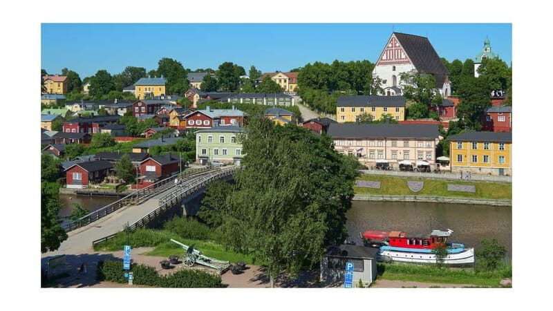 Full-Day Tour of Helsinki Landmarks and Porvoo's Old Town - Exploring Helsinki’s Architectural Gems