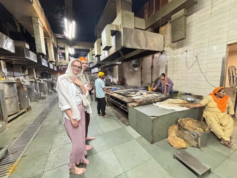 Full Day Tour of Old & New Delhi with German Speaking Guide - FAQ