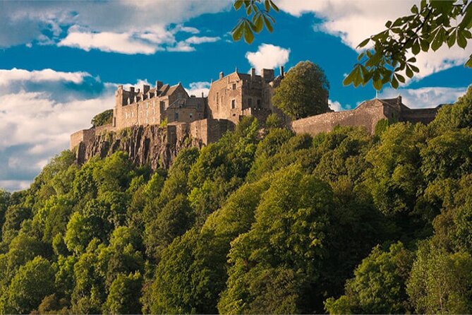 Full-Day Tour of Stirling, Lindores Abbey Distillery and Saint Andrews - Good To Know