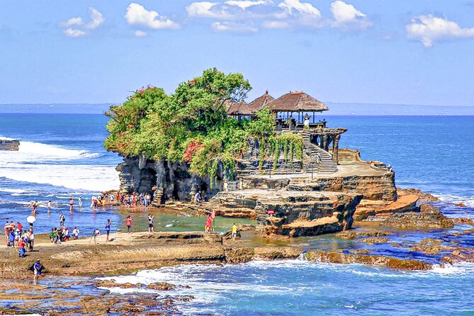 Full Day Tour of Tanah Lot Temple and Twin Lake Bali Tours - Tanah Lot Temple Visit