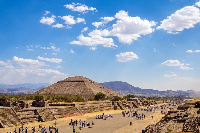 Full-Day Tour of Teotihuacan and Basilica of Guadalupe in Mexico - Discovering Mexico’s Cultural Heartland: A Complete Breakdown