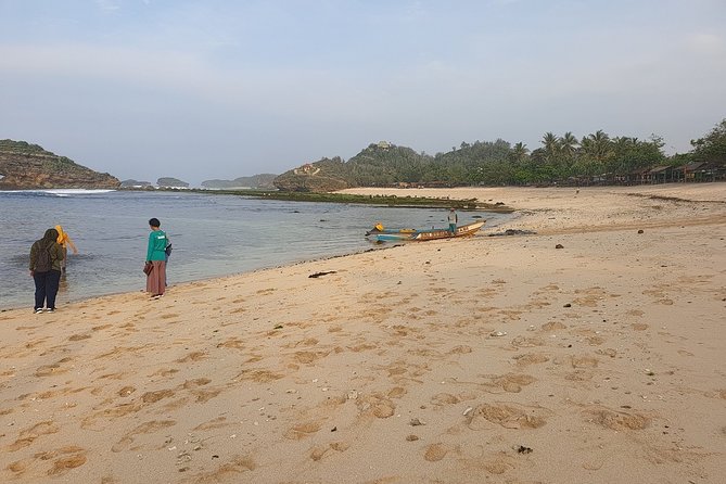 Full Day Tour Pacitan-East Java Departure From Yogyakarta:Beaches,Cave,And River - Tour Itinerary Overview