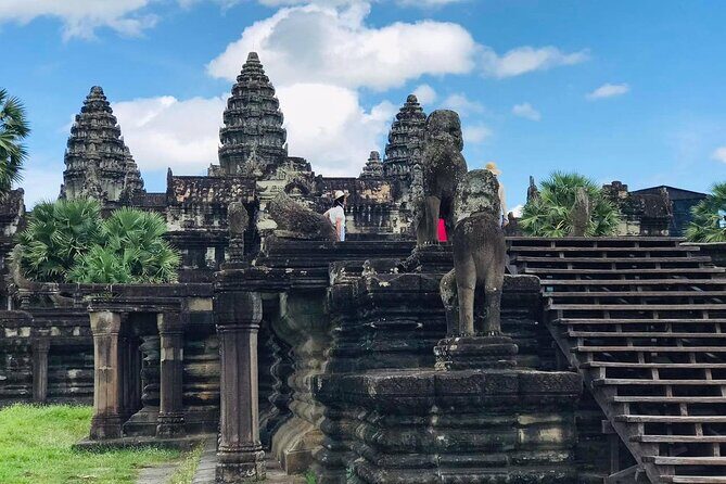 Full Day Tour Phnom Penh to Siem Reap Taxi, Angkor Visit & Return - What’s Included and What’s Not