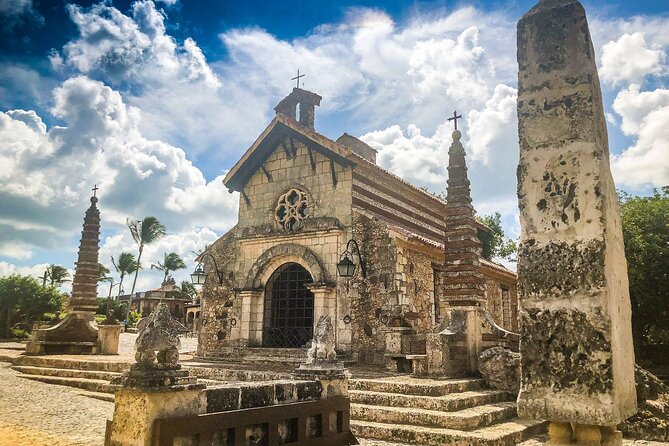 Full Day Tour to Catalina Island and Altos De Chavón - Tour Highlights and Itinerary
