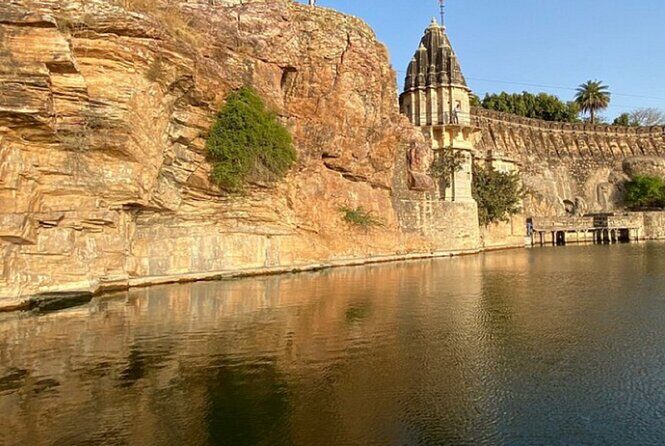 Full Day Tour to Chittorgarh Fort & Pushkar with Jaipur Drop from Udaipur - Good To Know