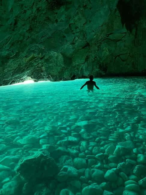 Full Day Tour to Grama Bay and Entire Marine Park - Transportation, Group Size, and Practicalities