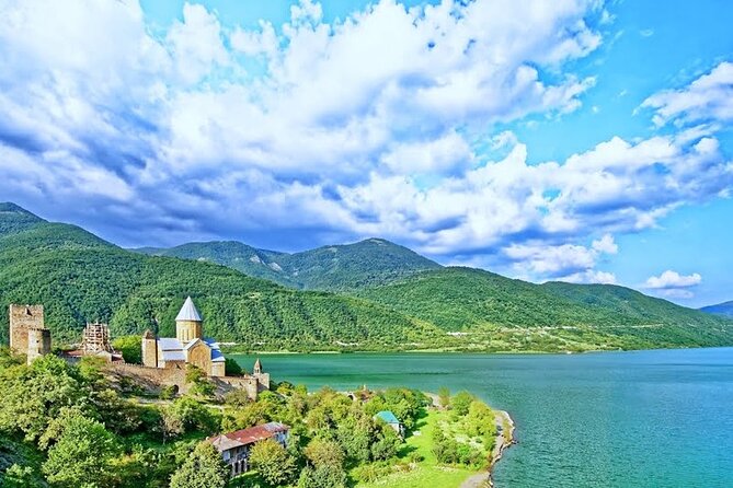 Full Day Tour to Kazbegi - Tour Itinerary