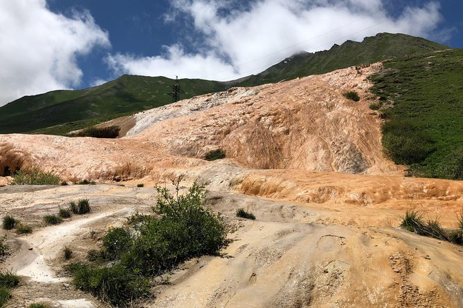 Full Day Tour to Kazbegi - Lunch and Refreshments