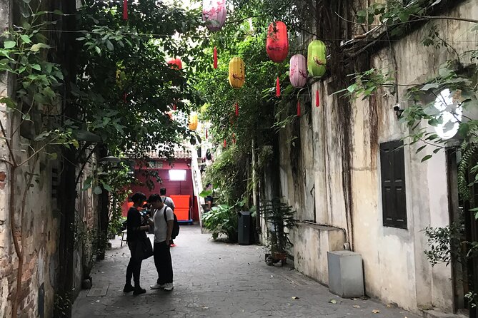 Full-Day Tour to Kuala Lumpur City With Food Tasting by Car - Licensed Local Guide