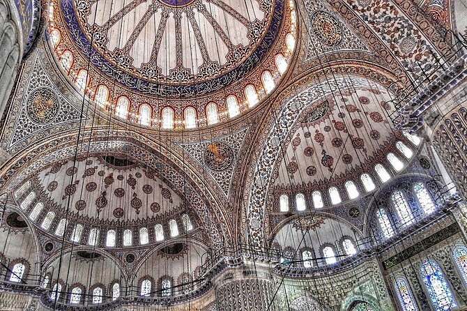 Full Day Tour With Lunch in Istanbul Old City - Professional Tour Guide