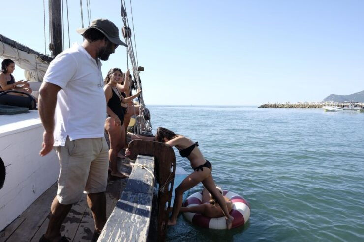 Full Day Traditional Boat Tour: Tróia, Arrábida & Sesimbra - Booking Process