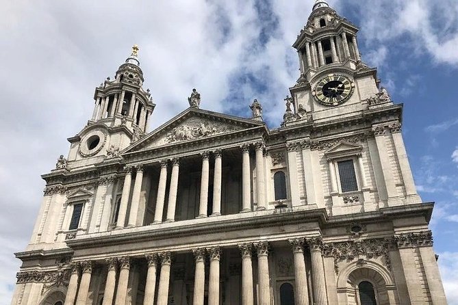 Full Day Traditional Private London Tour by Walking & Public Transportation - Meeting and Pickup