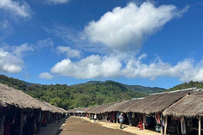 Full Day Trip Around Chiang Rai Highlights with Pick up - FAQ