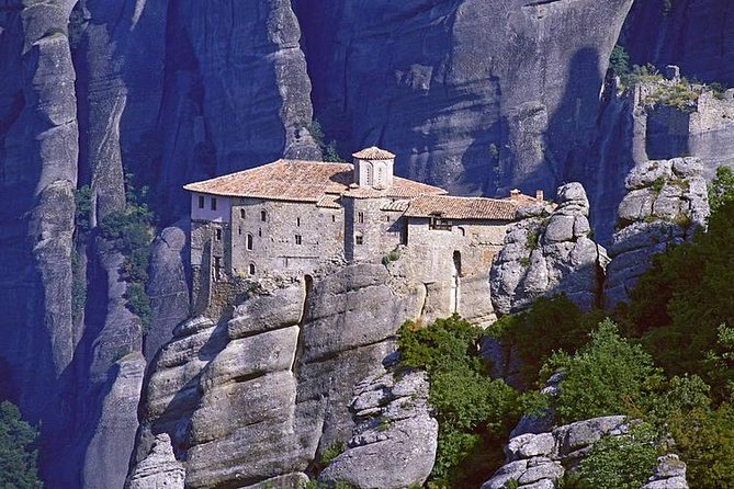 Full Day Trip From Athens to Meteora by Train - Accompanied Tour Guide