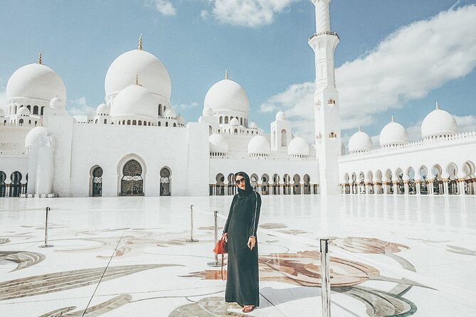 Full-Day Trip From Dubai to Abu Dhabi With Museums, Mosques and Malls - Sheikh Zayed Mosque: A Stunning Architectural Marvel