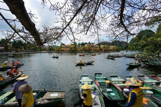 Full Day Trip Hoa Lu - Tam Coc -Biking With Bufet From Hanoi - Scenic Tam Coc Boat Trip