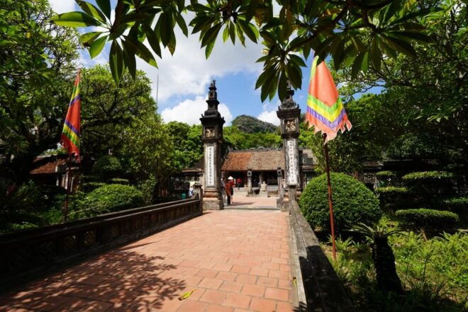 Full Day Trip Hoa Lu - Tam Coc -Biking With Bufet From Hanoi - Biking Through the Countryside