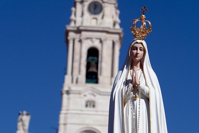 Full-Day Trip in Fatima, Nazare and Obidos With Private Transport - Private Transportation and Pickup Points