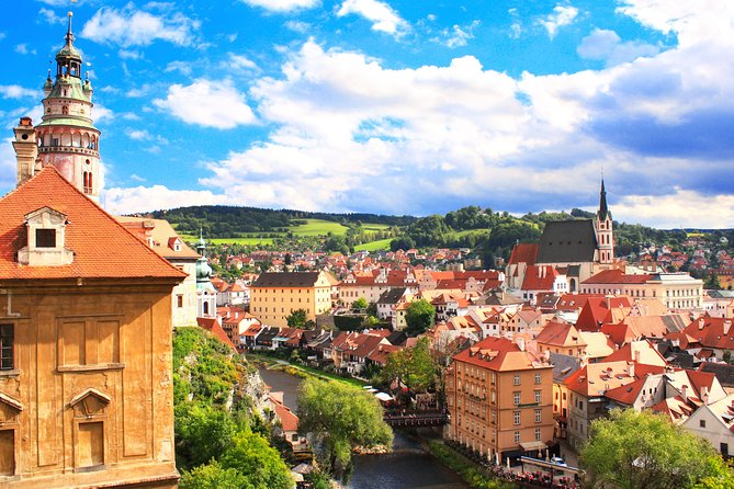 Full-Day Trip to ČEský Krumlov From Prague - Duration and Inclusions