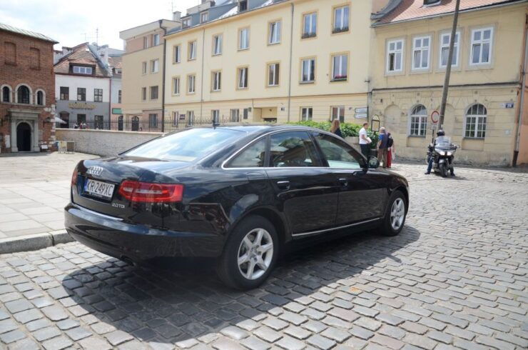 Full-Day Trip to CzęStochowa From Krakow - Experience the Black Madonna Shrine