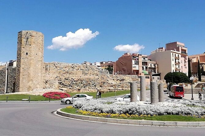 Full Day Visiting Tarragona and Sitges From Barcelona - Discovering the Charming Sitges