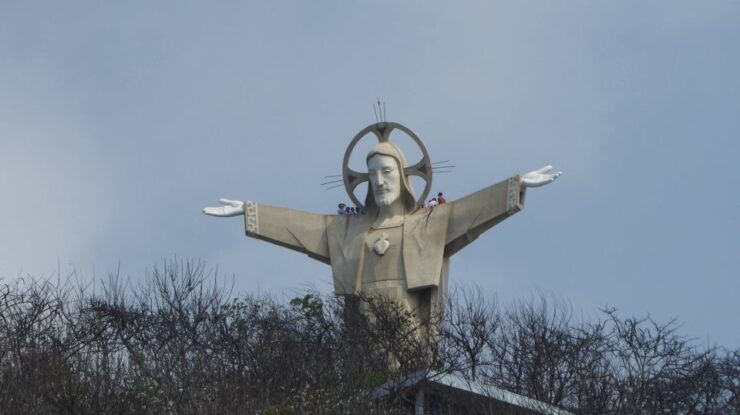 Full-Day Vung Tau Beach City From Ho Chi Minh City - Tour Duration and Guide Availability