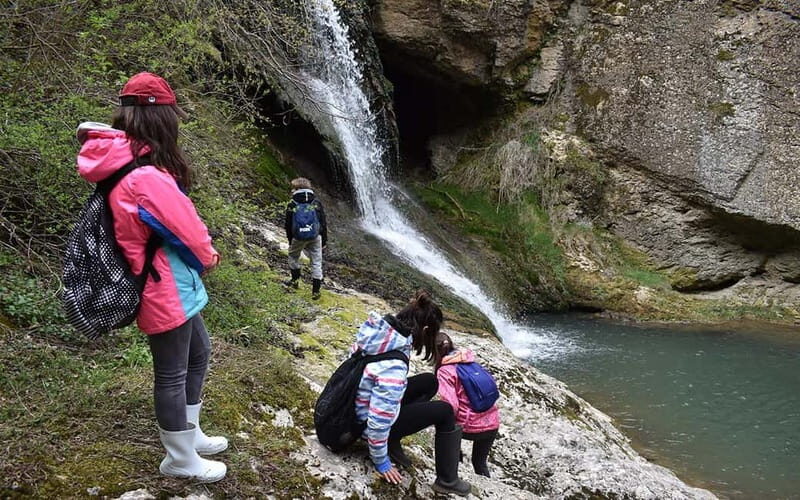Full day waterfalls and caves around Veliko Tarnovo - FAQs