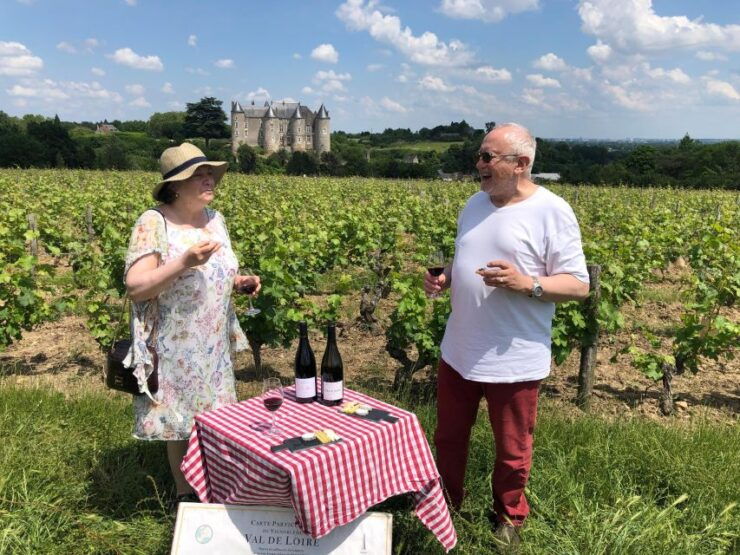 Full Day Wine Tour With Lunch at the Winery : Vouvray&Chinon - Tour Highlights and Wine Tastings