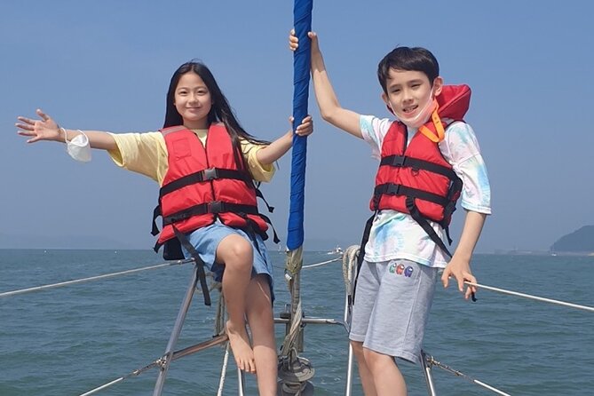 Full-Day Yacht Tour in Hwasung - Start Time and Opening Hours