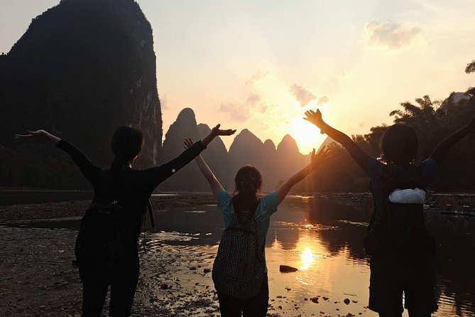 Full-Day Yangshuo Yulong River & Li-River Hiking Private Tour - Exploring Li-River Hiking Trails