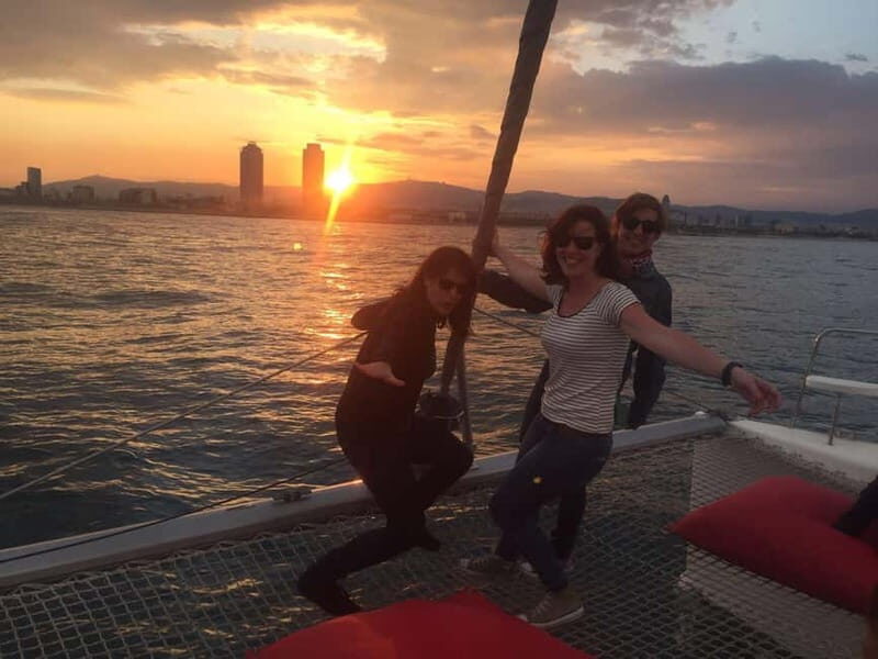 FULL MOON Boat Experience (OpenBar+Local Tapa included) - A Deep Dive Into the Full Moon Boat Experience