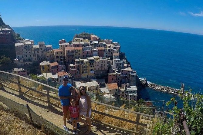 Fully-Day Private Tour to Cinque Terre From Florence - Positive Reviews of Tour Guides