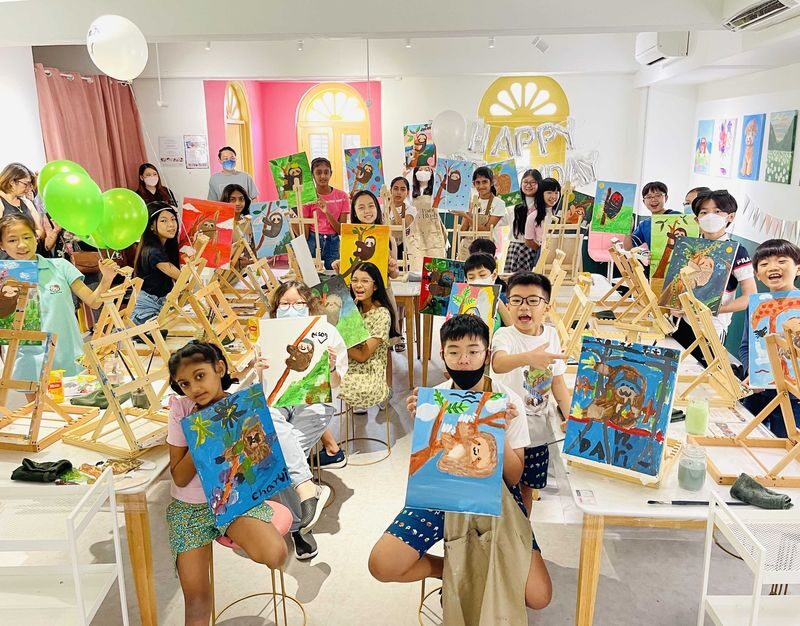 Fun Family Art Jamming Workshop in Singapore by PaintBlush Singapore - What makes this art session family-friendly
