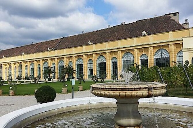 Fun & Mobile Scavenger Hunt Through the Schönbrunn Palace Park - Experience