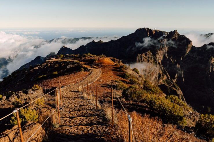 Funchal/Caniço: Sunrise Pico Do Arieiro & PR1 Hike Transfer - Tour Details