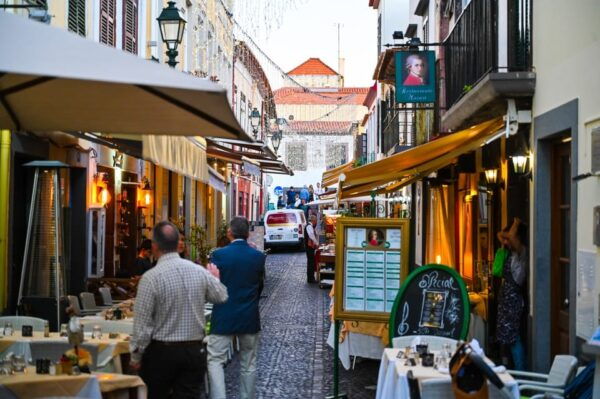 Funchal: Old Town Private Tuk-Tuk Tour - Guided Tour Experience