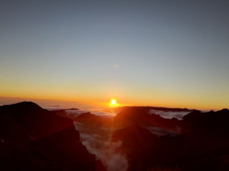 Funchal: Pico Do Arieiro Sunset Tour With Sushi and Drinks - Experience Highlights