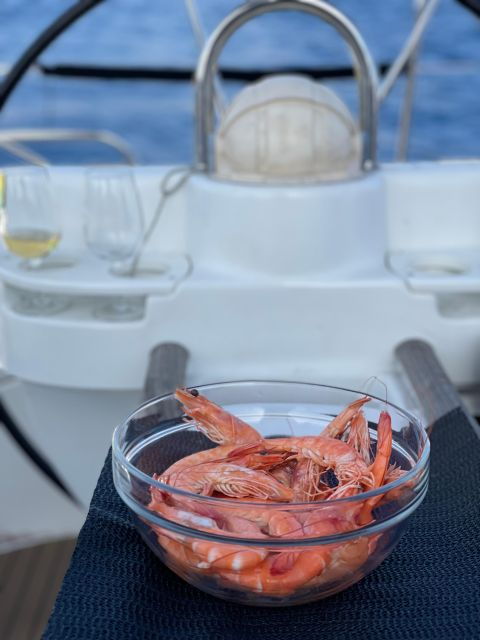Funchal: Private Sailing Sunrise, Sunset & Moonlight Cruises - Food and Beverage Offerings