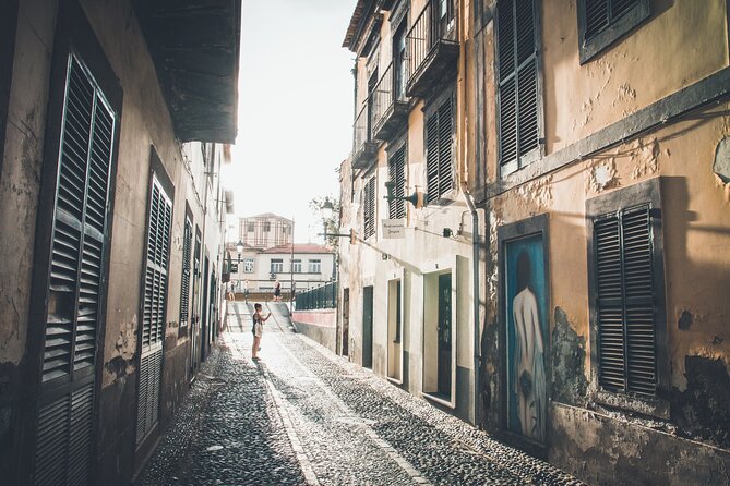 Funchal Private Walking Tour With a Professional Guide - Pricing and Booking Information