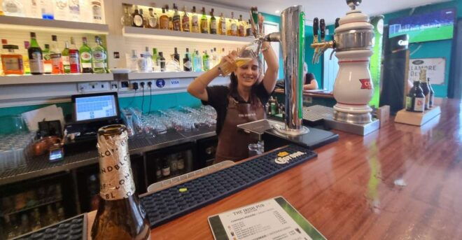 Funchal: Pub Crawl - Inclusions