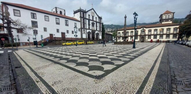 Funchal Walking Audio Tour I: Unveil Gems With a Local - Inclusions