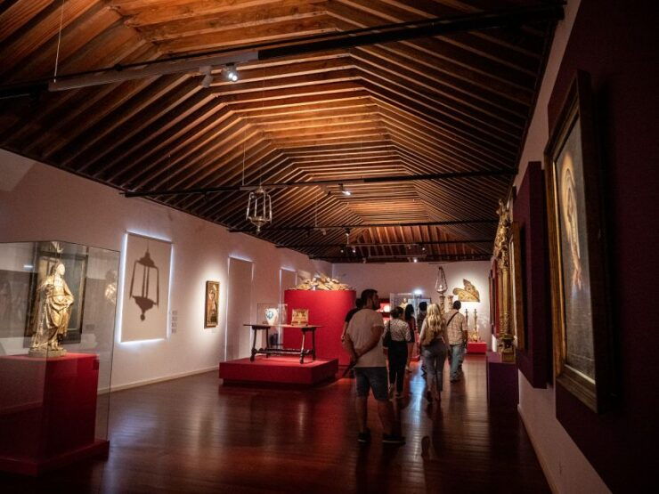 Funchal: Wine, Sweets, Convents, and History Tour - Itinerary