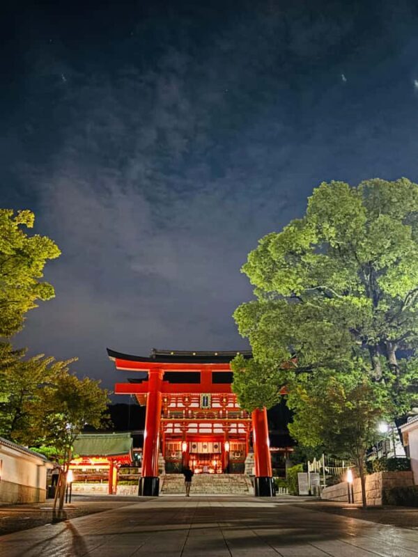 Fushimi Inari Night Hike - The Allure of Fushimi Inari at Night