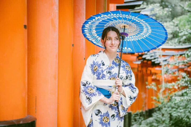 Fushimi Inari Photoshoot - Day or Night | Torii Gates & More - The Value of a Professional Photoshoot at Fushimi Inari