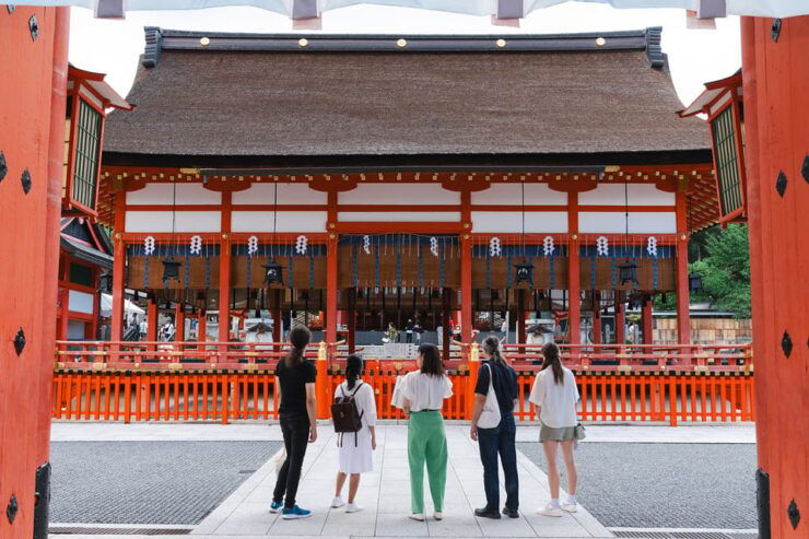 Fushimi Inari Taisha Shrine: Guided Walking Tour With Guide - Experience Highlights