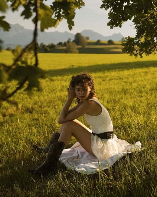 Füssen: Cinematic Photoshoot Couples, Solo & Groups - Discovering the Bavarian Alps Through a Cinematic Lens