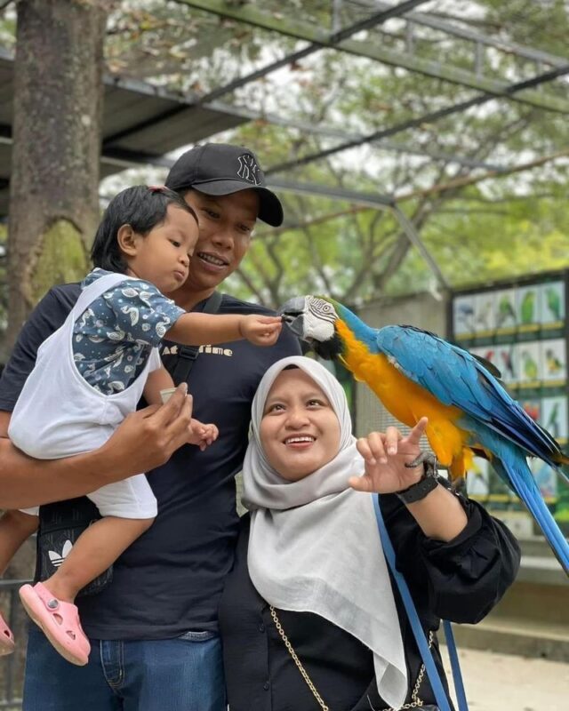 G2G Animal Garden Ticket at Serdang Selangor - The price, family ticket and what is included