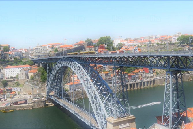 Gaia Private Transfer to Oporto Airport - Product Overview